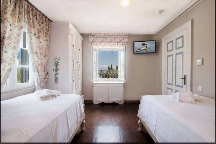 Image No.19-9 Bed House for sale