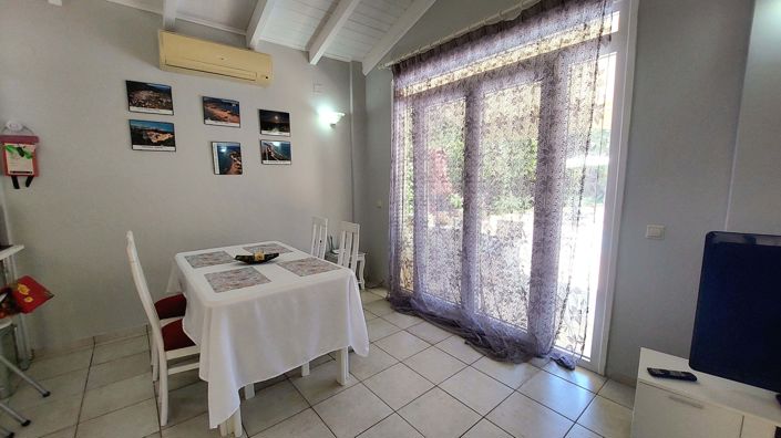 Image No.6-2 Bed House for sale