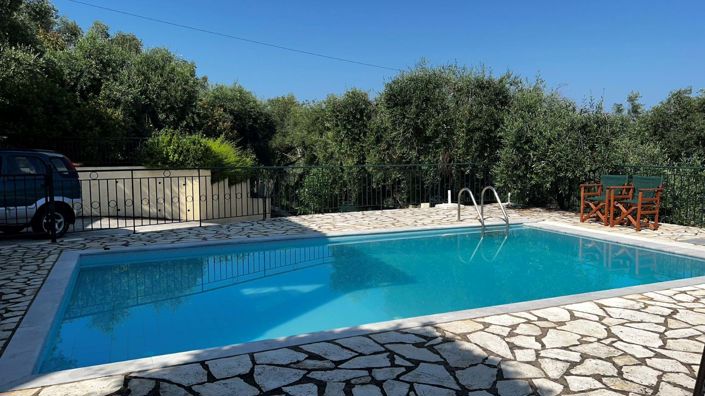 Image No.3-3 Bed House for sale