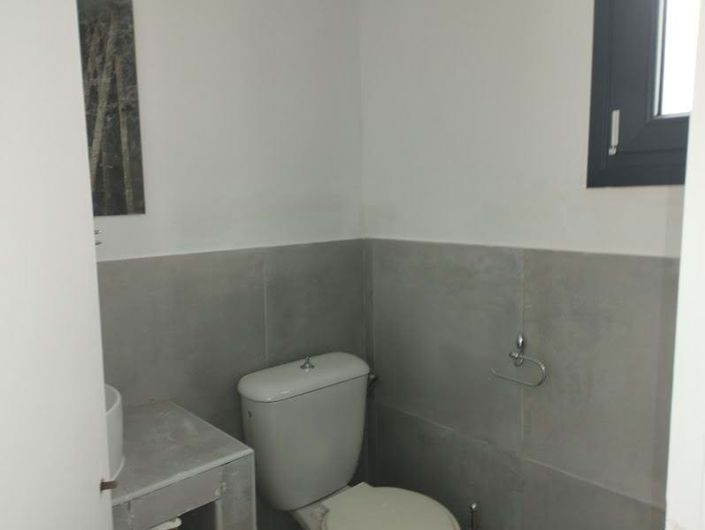 Image No.4-2 Bed House for sale