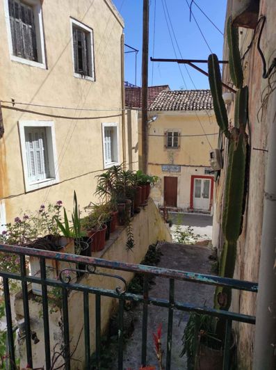 Image No.13-3 Bed Property for sale