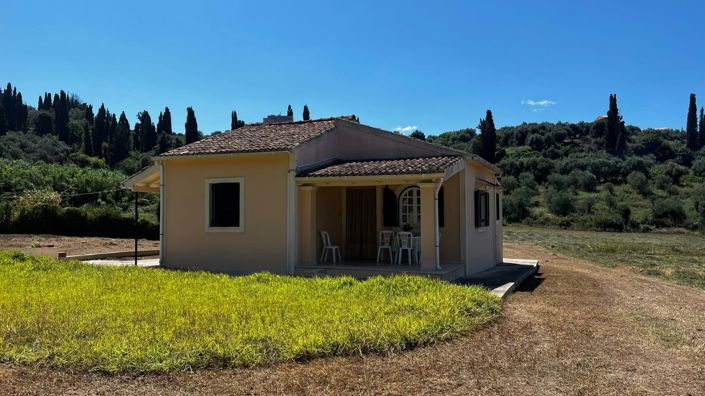 Image No.1-3 Bed House for sale