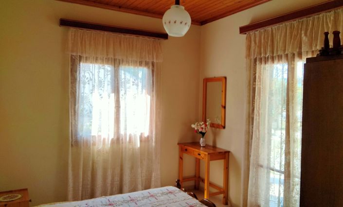 Image No.5-2 Bed House for sale