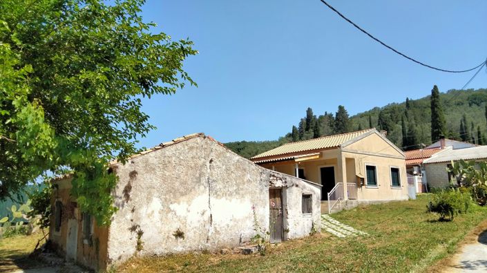 Image No.8-2 Bed House for sale