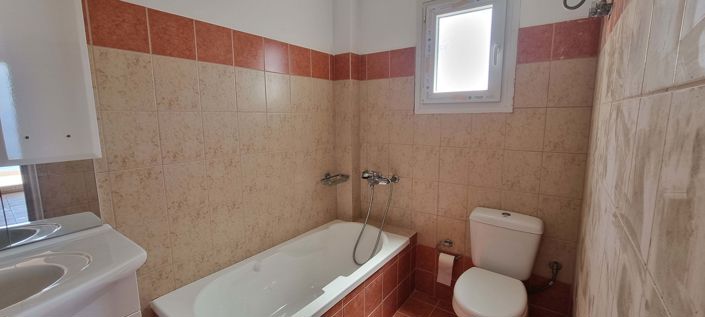 Image No.9-3 Bed House for sale