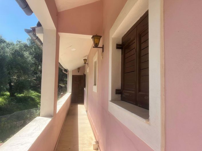 Image No.6-16 Bed Apartment for sale