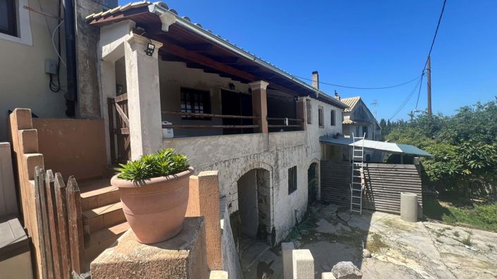 Image No.1-3 Bed House for sale