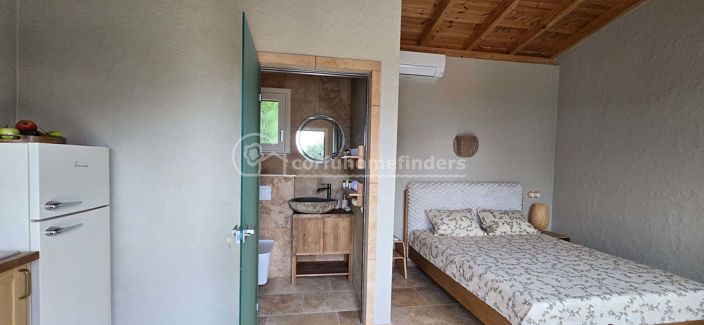 Image No.11-2 Bed House for sale