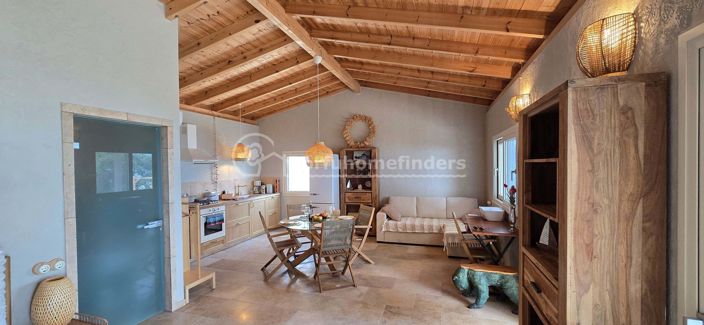 Image No.5-2 Bed House for sale