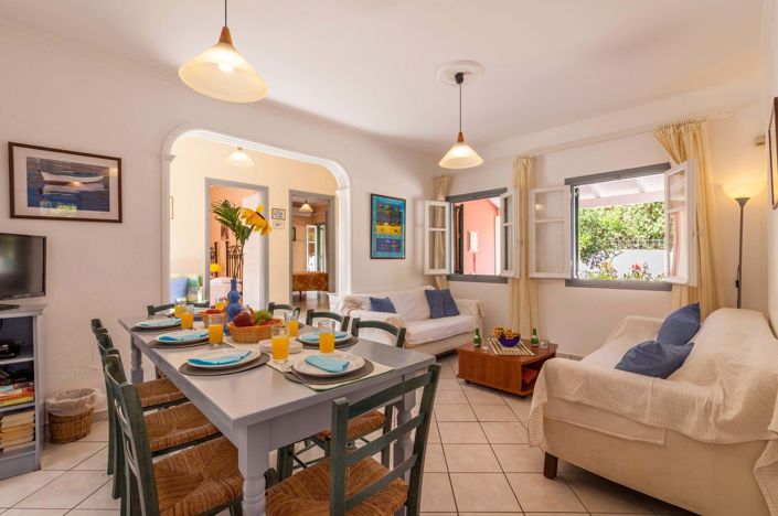 Image No.2-Maison de 4 chambres à vendre à Corfou