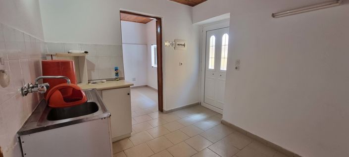 Image No.8-3 Bed House for sale