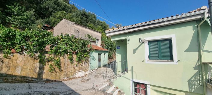 Image No.1-3 Bed House for sale