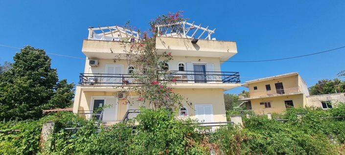 Image No.1-12 Bed Property for sale