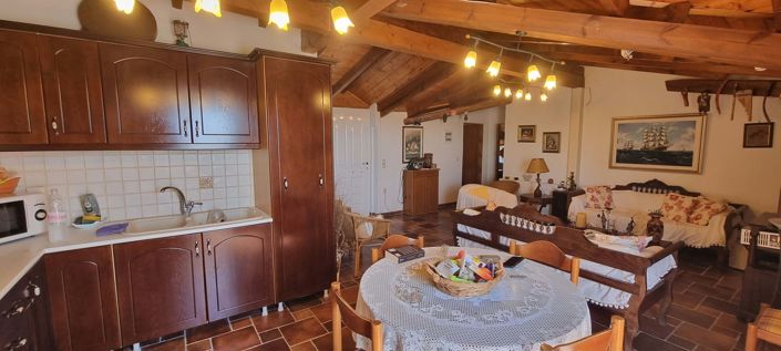 Image No.3-12 Bed Property for sale