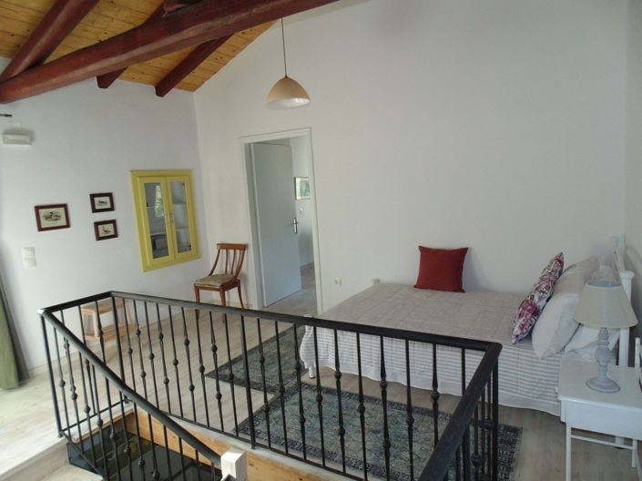 Image No.5-2 Bed House for sale