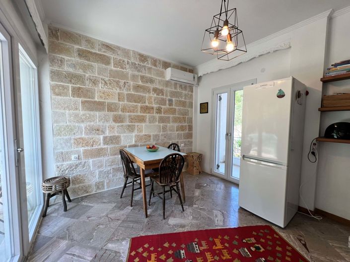 Image No.10-3 Bed House for sale
