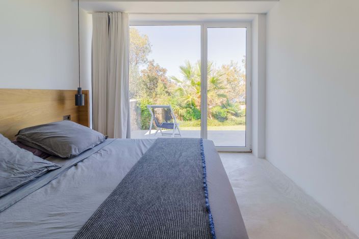 Image No.11-4 Bed House for sale