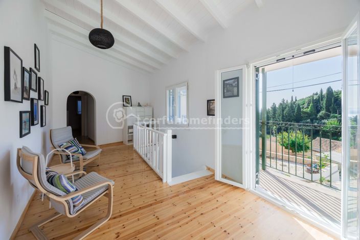 Image No.9-3 Bed House for sale