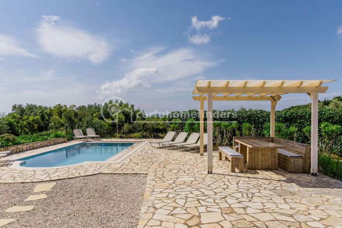 Image No.23-Maison de 4 chambres à vendre à Ano Korakiana