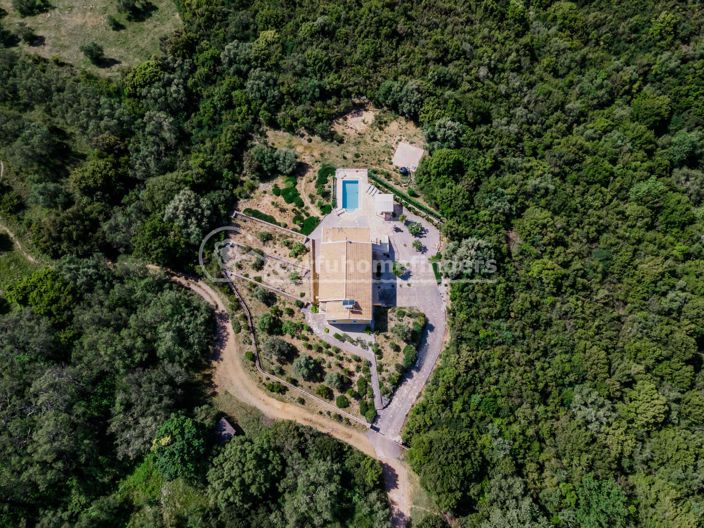 Image No.26-Maison de 4 chambres à vendre à Ano Korakiana