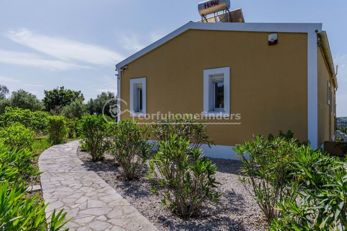 Image No.6-Maison de 4 chambres à vendre à Ano Korakiana