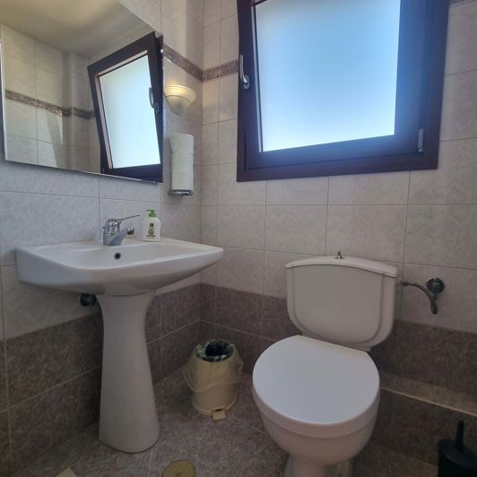 Image No.11-3 Bed House for sale