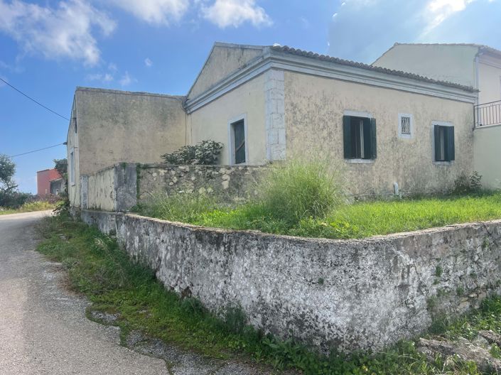 Image No.1-Propriété de 3 chambres à vendre à Loutses