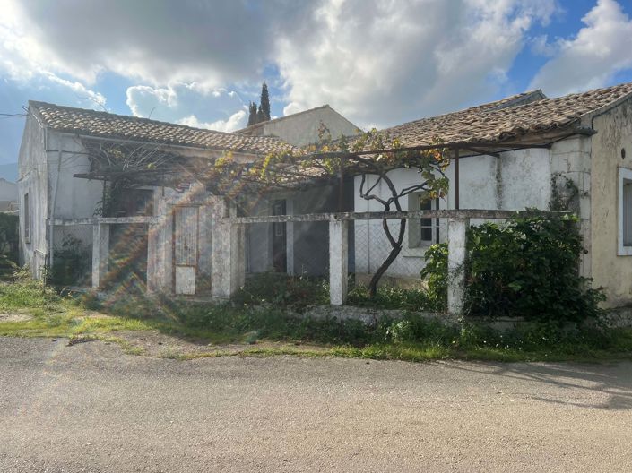 Image No.10-3 Bed Property for sale