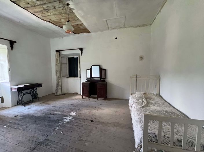 Image No.4-Propriété de 3 chambres à vendre à Loutses