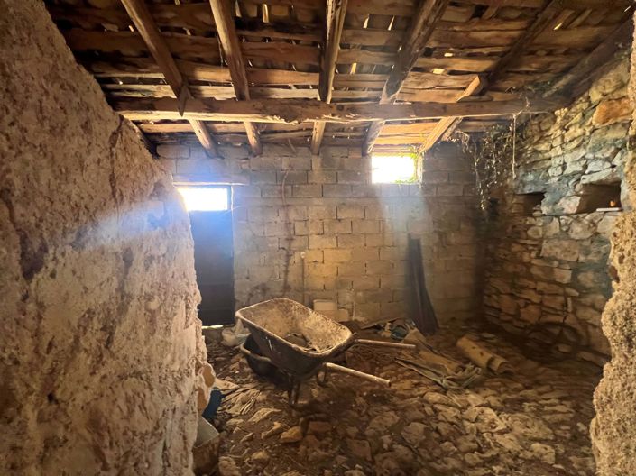 Image No.9-Propriété de 3 chambres à vendre à Loutses