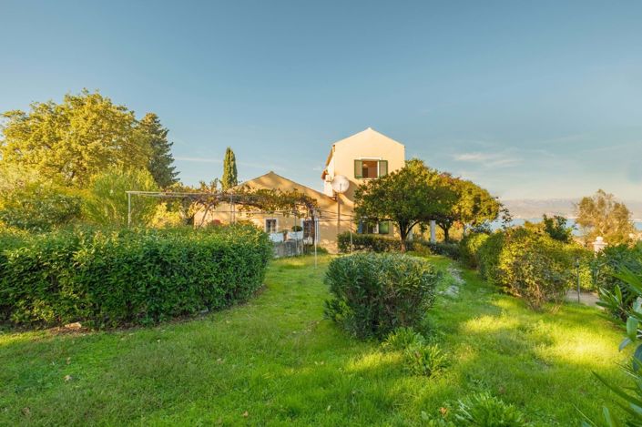 Image No.3-4 Bed House for sale