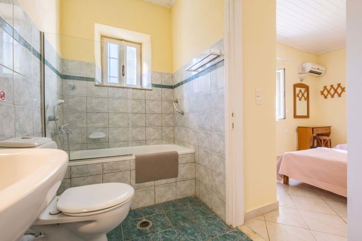 Image No.9-4 Bed House for sale