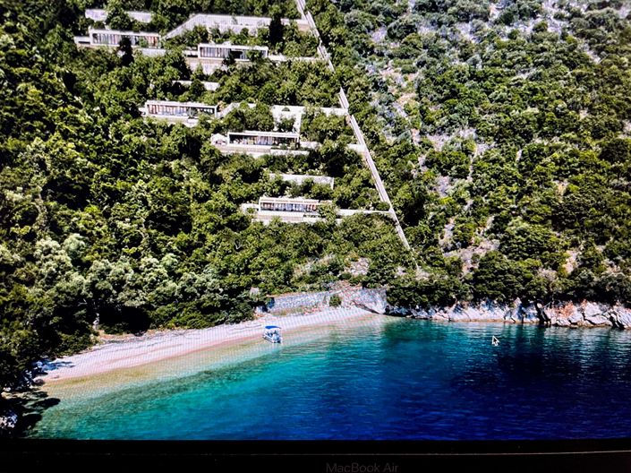 Image No.12-4 Bed Property for sale