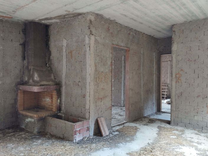 Image No.5-2 Bed House for sale