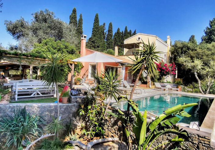 Image No.1-4 Bed House for sale