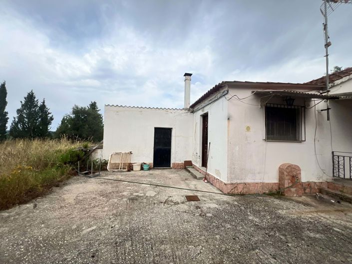 Image No.5-2 Bed House for sale