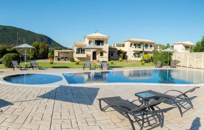 Image No.1-5 Bed House for sale