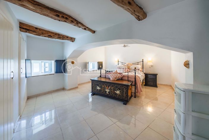 Image No.11-1 Bed House for sale