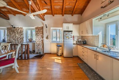 9423e436-e8f0-4f25-a306-6fdab036e369