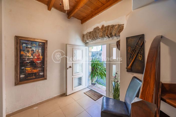 Image No.9-1 Bed House for sale