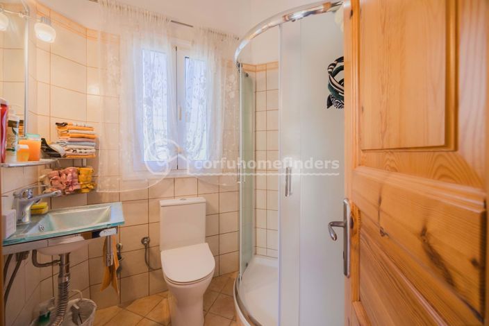 Image No.13-3 Bed House for sale