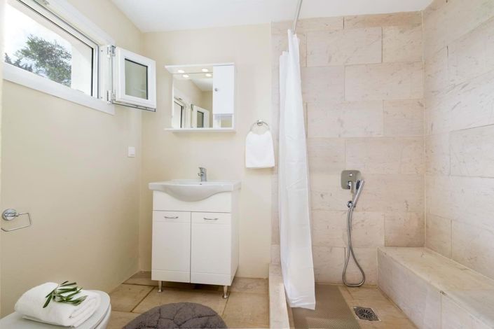 Image No.9-3 Bed House for sale