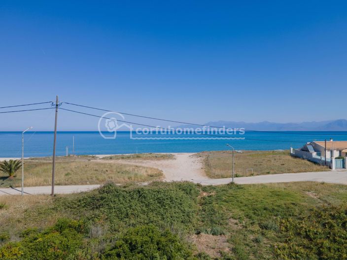 Image No.1-4 Bed Land for sale