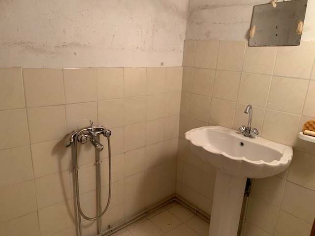 Image No.13-2 Bed Property for sale