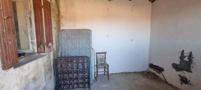 Image No.10-3 Bed Property for sale