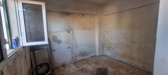 Image No.3-3 Bed Property for sale