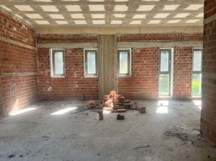 Image No.6-3 Bed House for sale