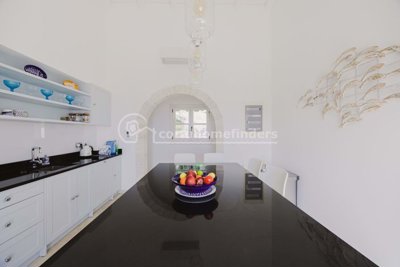 9dec2457-640d-4227-8ae5-318d3a51f081