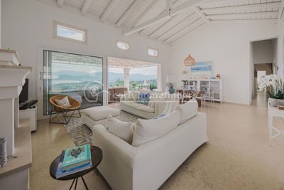 97dc1633-5f8d-4ac5-954d-ee487e761cf7