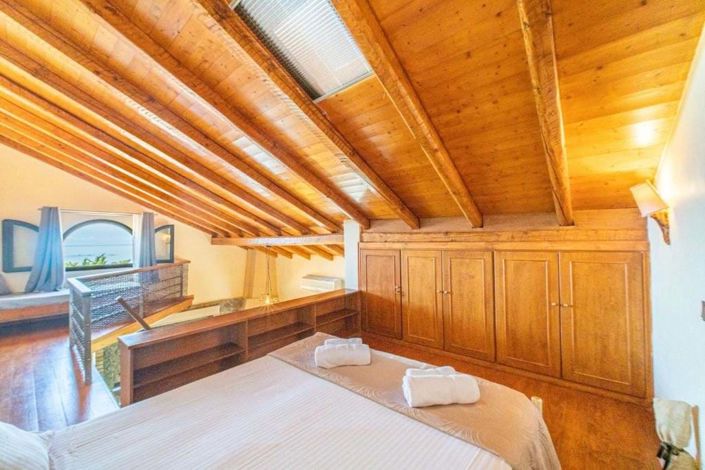 Image No.12-2 Bed House for sale